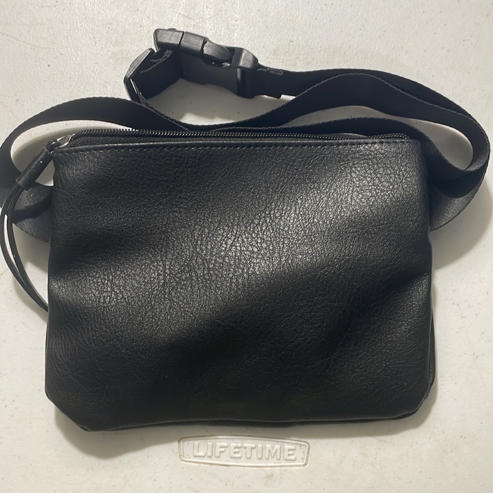 Purse | Kenneth Cole Reaction - Picture 3 of 3